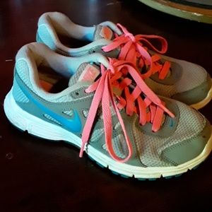 Nike Revolution 2